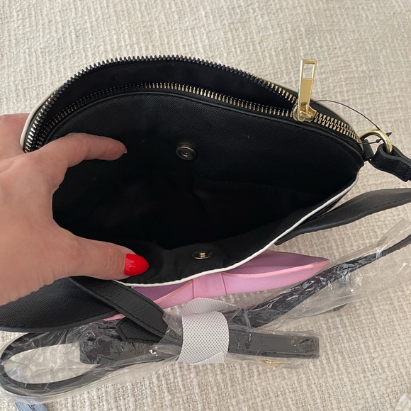 NWOT DISNEY MINNIE PURSE W/ EARS & BOW - Picture 12 of 12